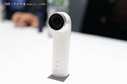 HTC Desire EyeHTC REʽ