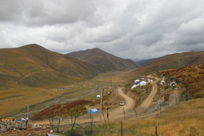 原来佛学院的房子长这样 木结构房子美哭了