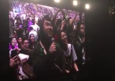 周杰伦演唱会点歌歌迷