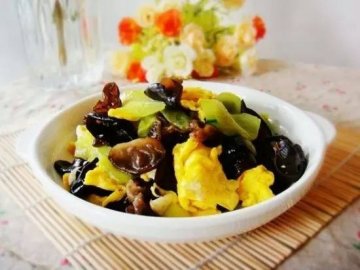 �ļ��������Σ�Ů����Ҫ���10��ʳ��