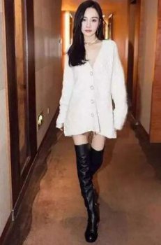��С贴���������ɳ��˯��,�����Աߵġ����������ǲ�������