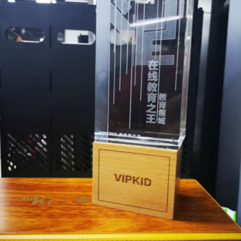 VIPKID�ٻ����߽���֮�����ƺţ�����Ϊ������ҵ����