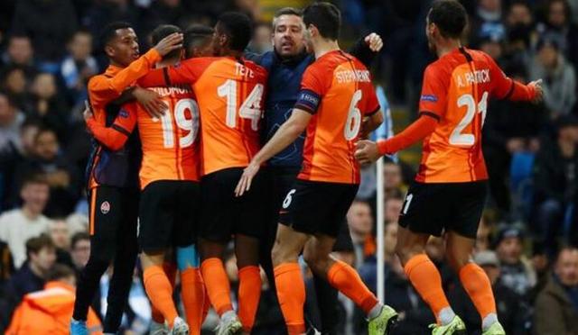 1-1!欧冠爆出超级大冷!13亿豪阵遭鱼腩逼入绝境,5万人陷入沉寂