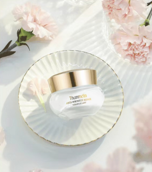 致敬最美逆行者|梵蜜琳爱心公益捐赠,守护英雄们回归美丽容颜!