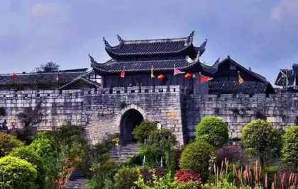 贵州四大古镇之一之青岩古镇，有着“攻不破的堡垒”之称
